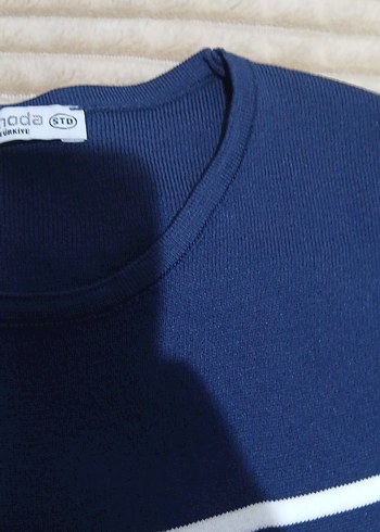 Mavi Beyaz Çizgili Kadın Örgü Kazak - Görsel 3