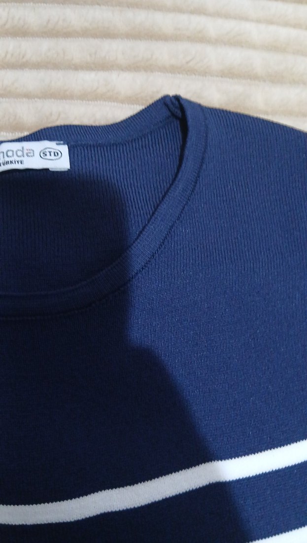 Mavi Beyaz Çizgili Kadın Örgü Kazak - Görsel 3