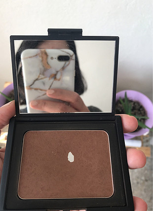 universal Beden Nars casino bronzer