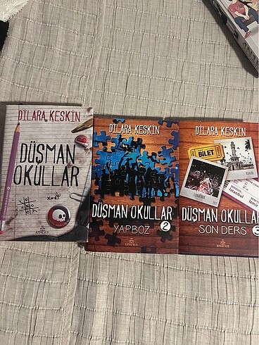 Düşman okullar