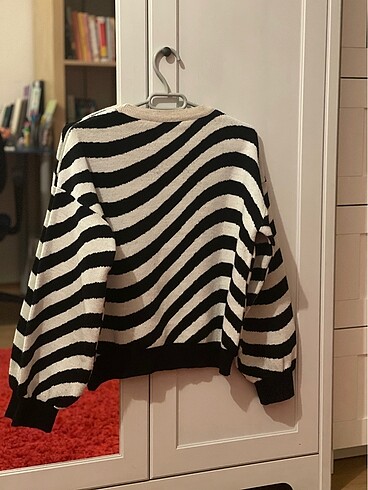 Trendyol & Milla Zebra Desenli Balon Kol Kazak