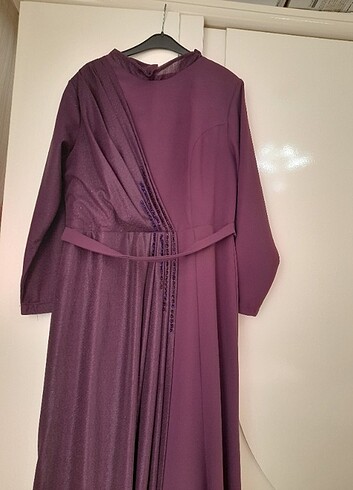 48 Beden mor Renk Kadın tesettür abiye 1000 TL.dir