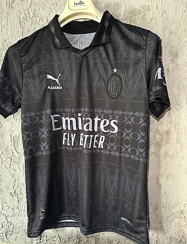 AC Milan 2023/24 Siyah Forması