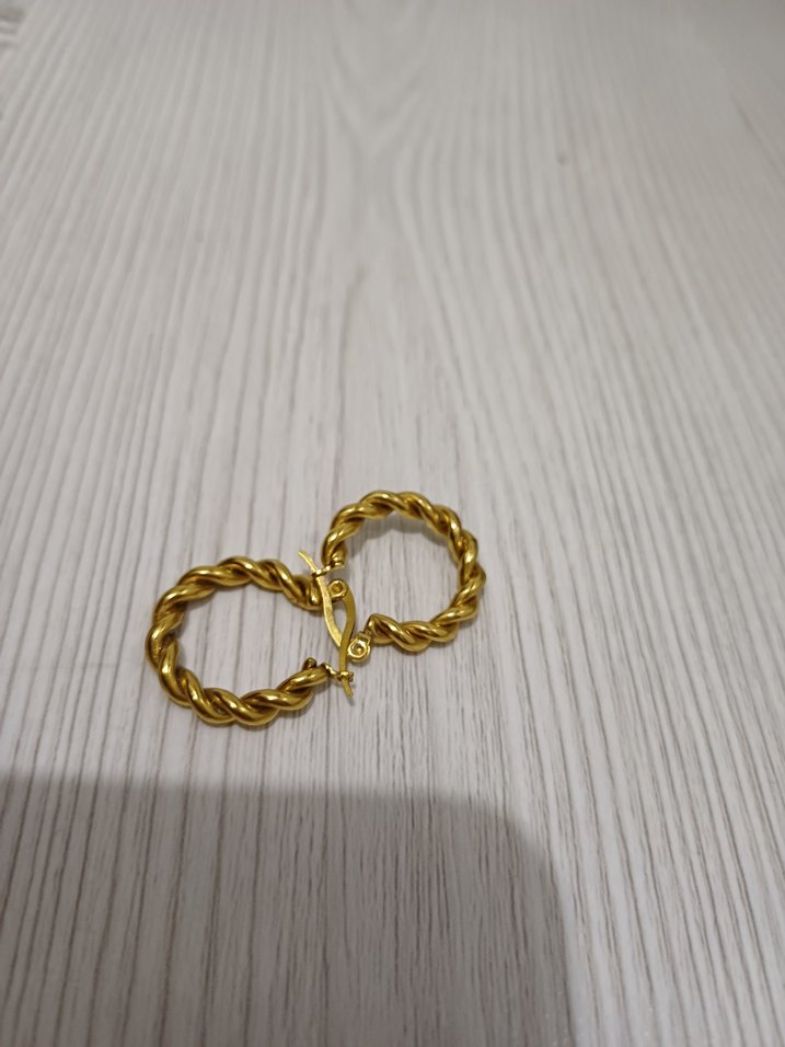 Zincir Detaylı Midi Altın Küpe - Görsel 2