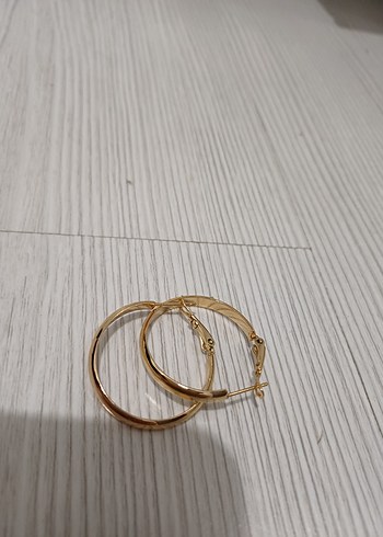 Altın Renkli Midi Halka Küpe - Görsel 2