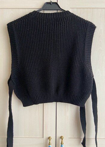 Nakışlı Siyah Kısa Triko Süveter - Görsel 3