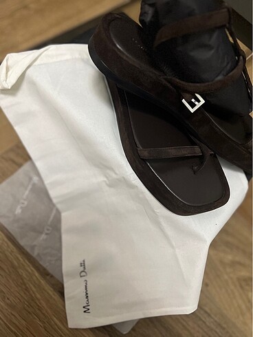 39 Beden Massimo Dutti Kadın Yazlık Deri Sandalet