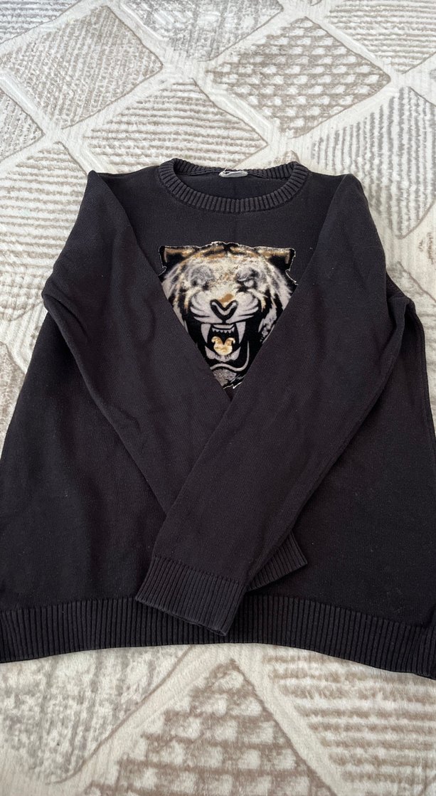 Siyah Erkek Çocuk Tüylü Kaplan Detaylı Kazak - Görsel 2