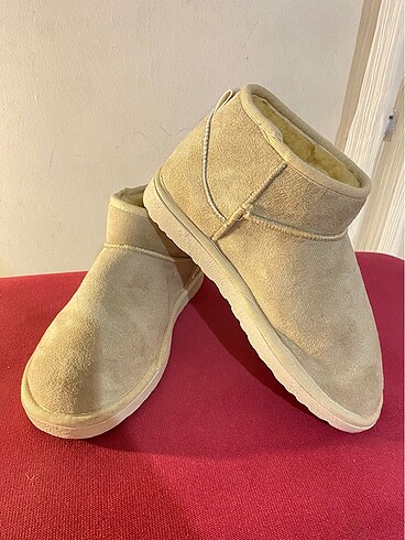 Ugg bot