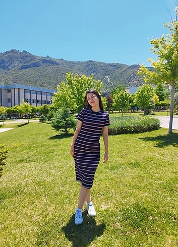 ÇİZGİLİ MİDİ ELBİSE