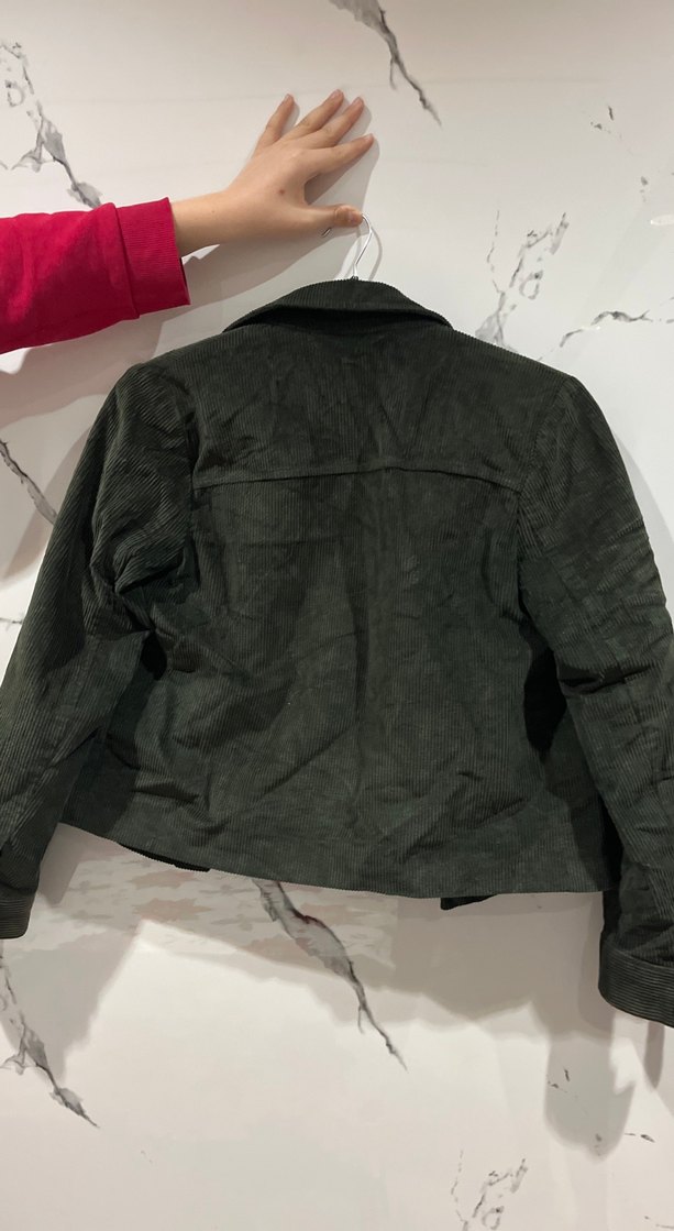 Koton Düğmeli Kadife Mini Ceket - Görsel 4