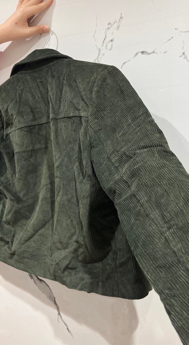 Koton Düğmeli Kadife Mini Ceket - Görsel 5