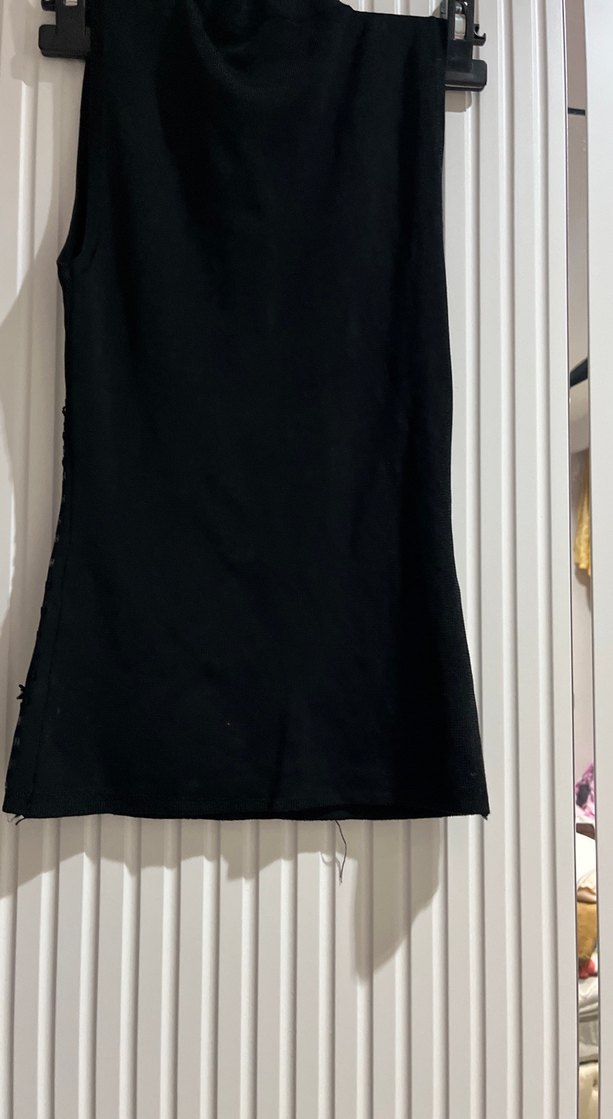 Siyah Sıfır Kollu Paletli Bluz - Görsel 5