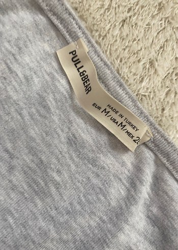 Pull and Bear PULLBEAR GRİ AÇIK YAKA KISA KOL BLUZ M BEDEN