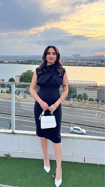 Siyah elbise