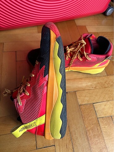 44 Beden çeşitli Renk Orj Adidas 44 Dame Basketbol Ayakkabısı