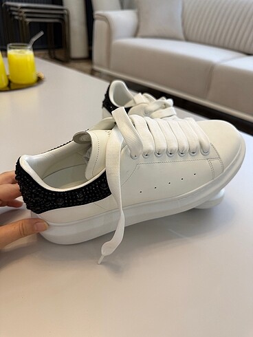 38 Beden Alexander McQueen Taşlı Spor Ayakkabı