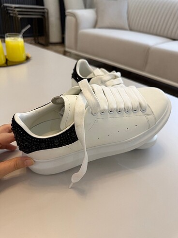 38 Beden beyaz Renk Alexander McQueen Taşlı Spor Ayakkabı