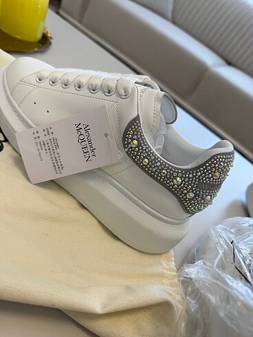 Alexander McQueen Alexander McQueen taşlı spor ayakabı