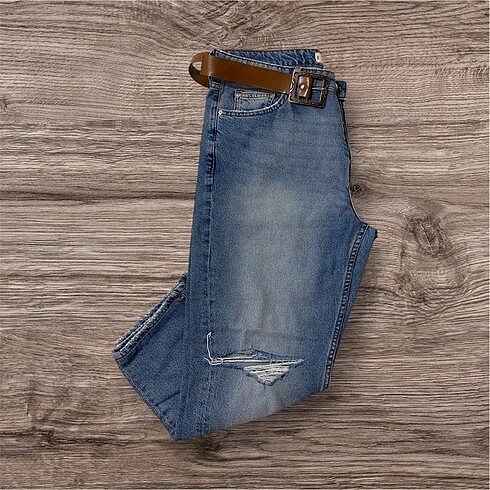 Mango orijinal mom jeans yırtık kot pantolon