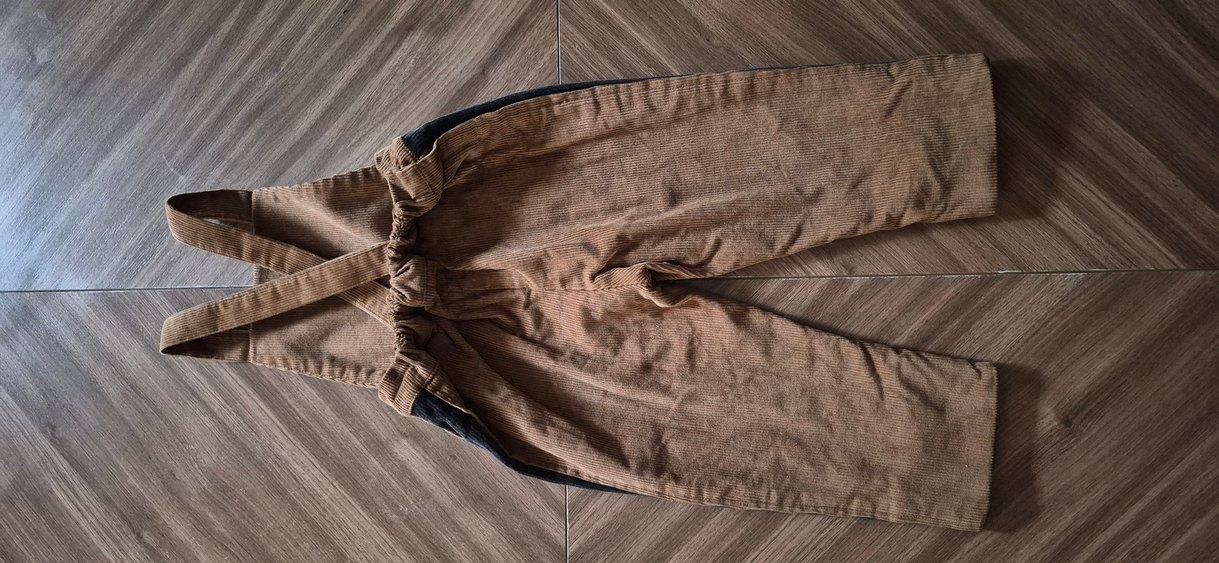 Kahverengi Çocuk Salopet Tulum ve Bebe Yaka Beyaz Gömlek - Görsel 4