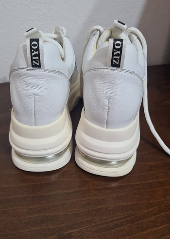 Beyaz Yılan Desenli Platform Spor Ayakkabı - Görsel 4