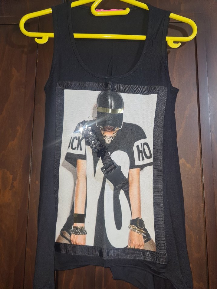 Kızlar için Siyah Baskılı Asimetrik Tişört Dqmane marka - Görsel 2