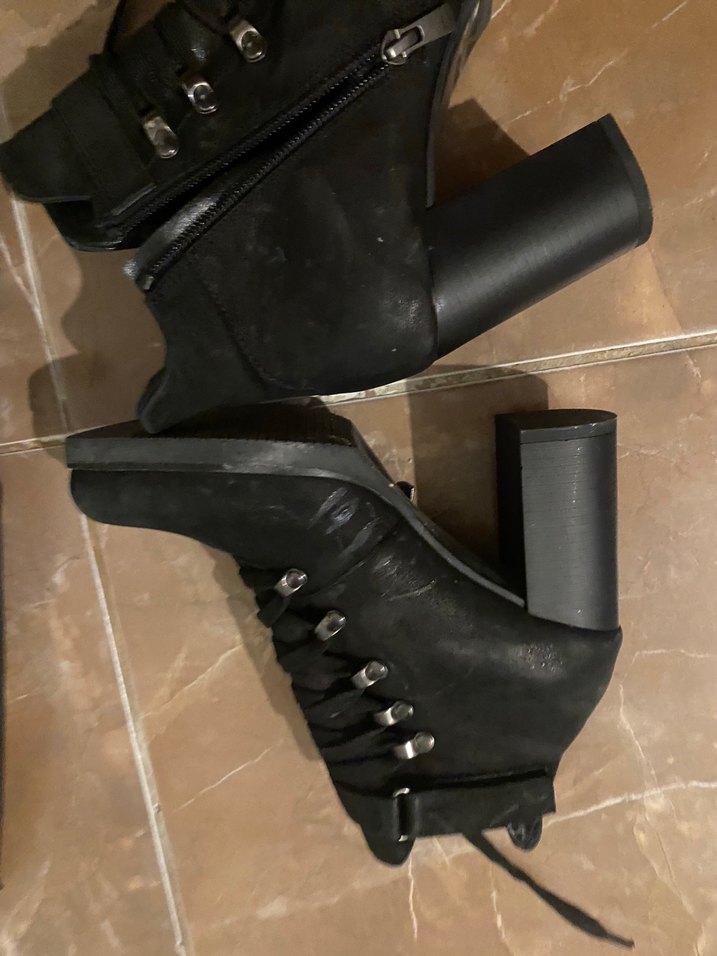 Siyah Süet Tokalı Blok Topuklu Gotik Bot - Görsel 3