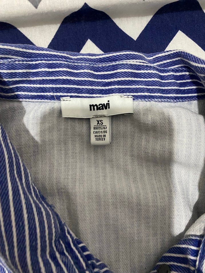 Düğmeli Çizgili Denim Kadın Gömlek - Görsel 2