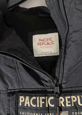 Kadın Siyah Yüksek Yakalı Fermuarlı Ceket - Görsel 3