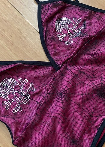 34 Beden kuru kafalı y2k gotik crop