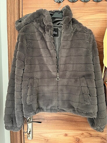 GRİ PELUŞ MONT