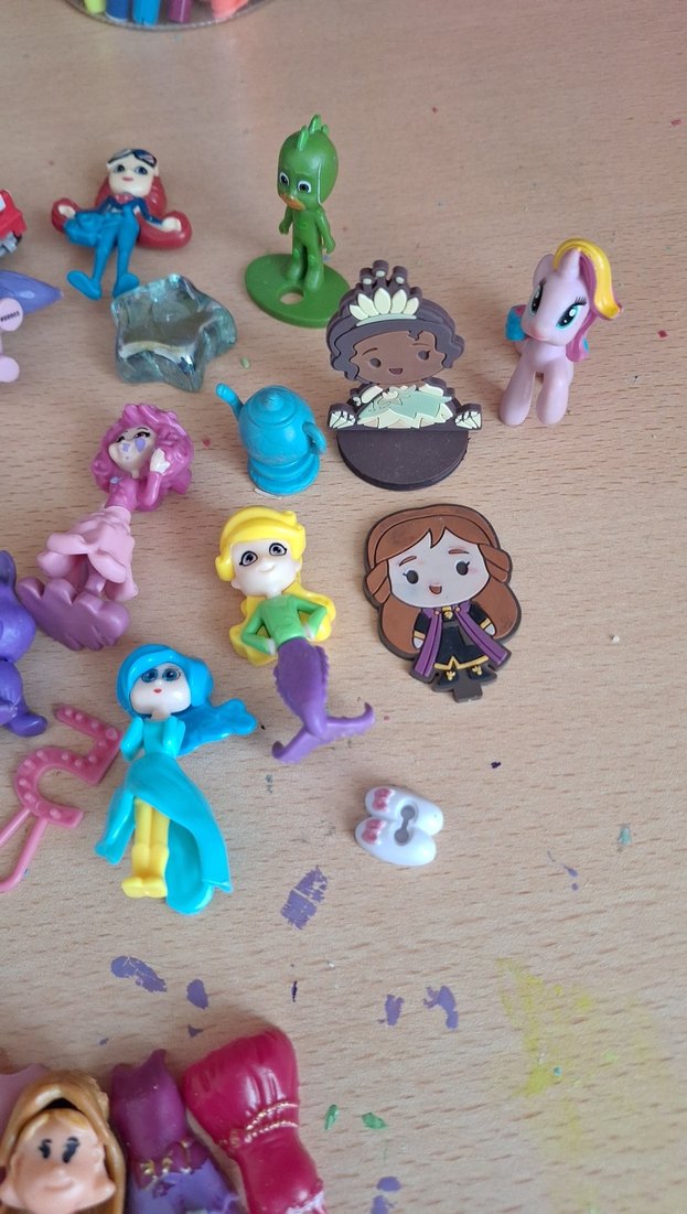 Renkli Mini Aksiyon Figürleri Seti - Görsel 3