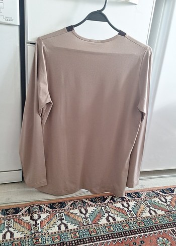 V Yaka Baskılı Bej Kadın Bluz - Görsel 3