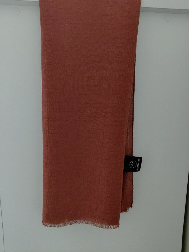 Kadın Kremit Rengi Şal - Görsel 2