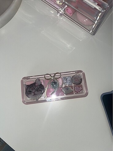 Clio Crystal Paw Far Paleti