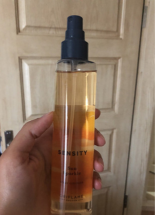 Oriflame Sensity vücut spreyi