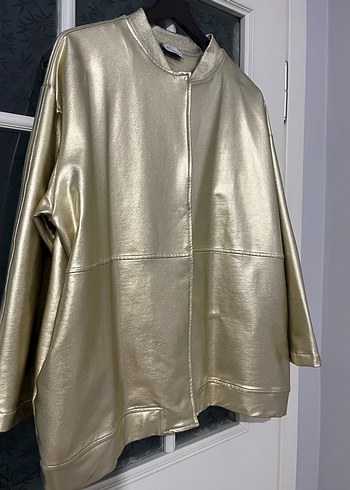 Altın Renk Parlak Kadın Deri Ceket - Görsel 4