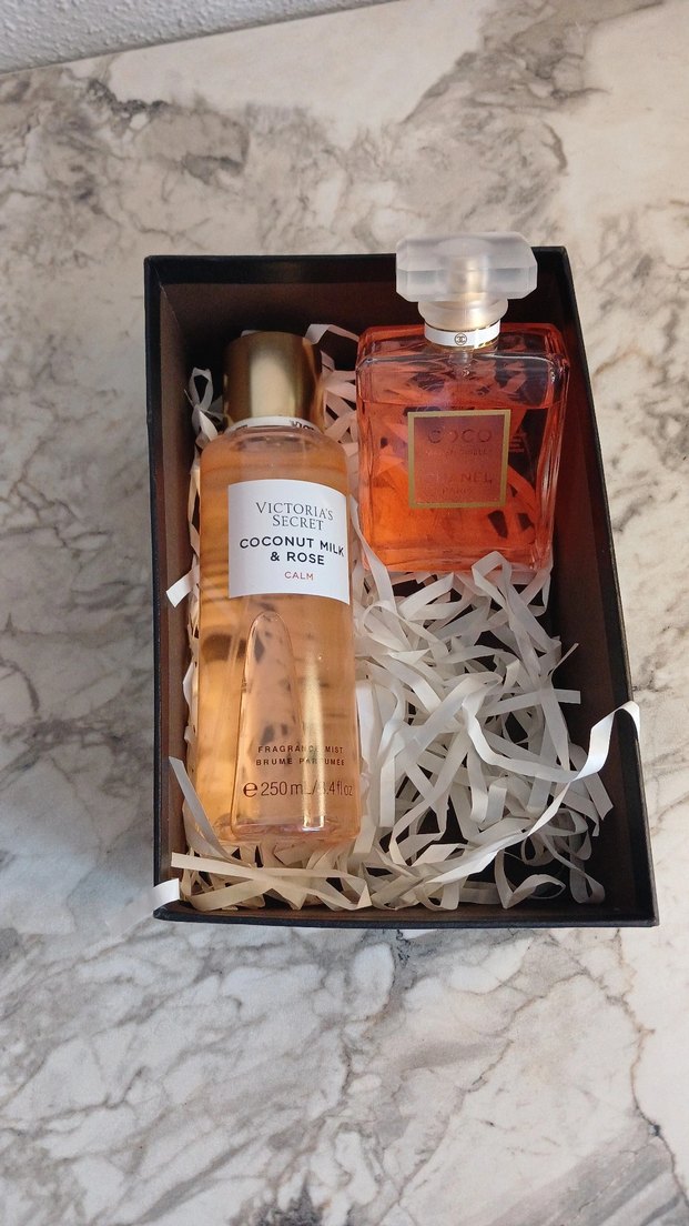 Chanel Coco Kadın Parfümü & Victoria's Secret Vücut Spreyi - Görsel 2