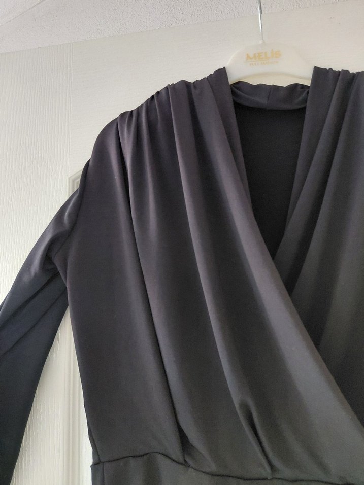 Siyah Drapeli V Yaka vatkalı Kadın Bluz - Görsel 2