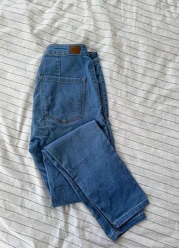 Bershka Kadın Jean