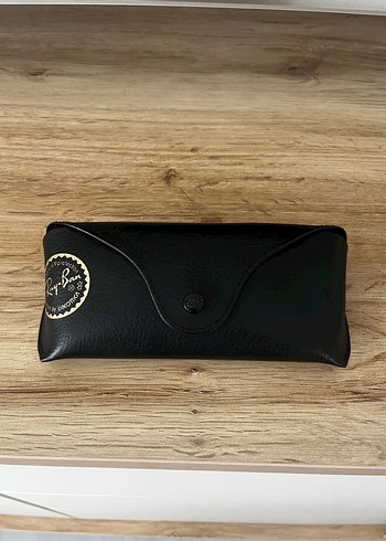 Ray-Ban RB4171 Erika Classic unisex gözlük
