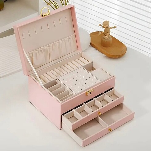 Pembe kilitli takı kutusu