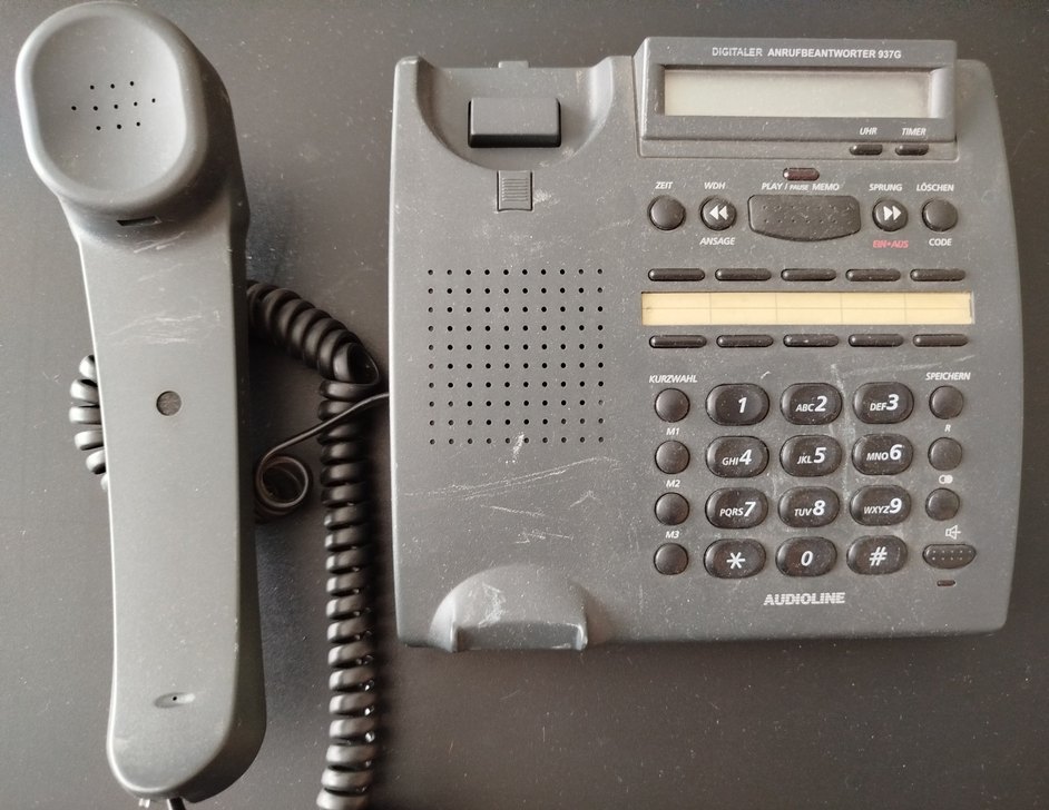 Audioline Gri Masaüstü Telefon - Görsel 2