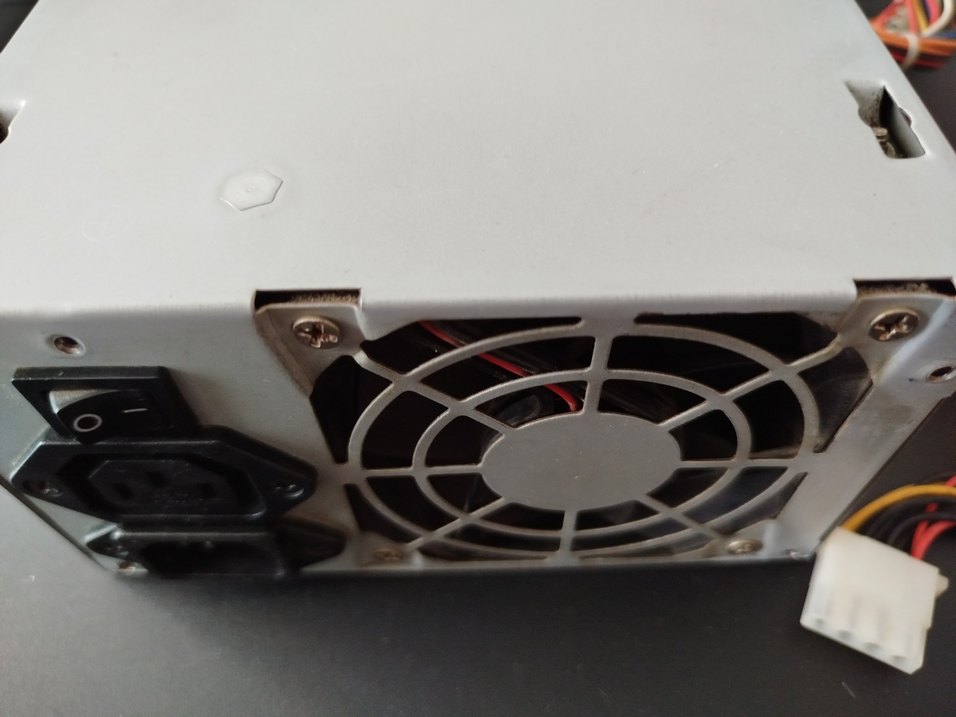 Gri Beyaz ATX-300W Güç Kaynağı (Çalışıyor mu bilmiyorum) - Görsel 3