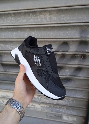 skechers siyah beyaz