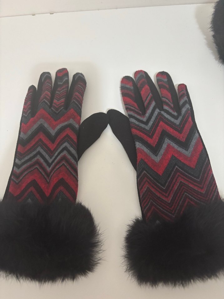 İŞLEMELİ ELDİVEN VE KULAK KORUYUCU - Görsel 2