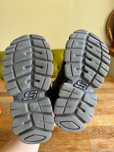 28 Beden lacivert Renk 28 numara skechers orjinal bot