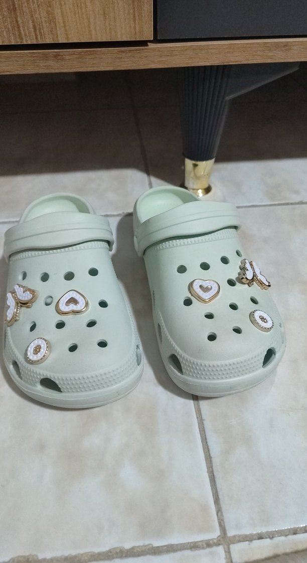 Nakışlı, Tokalı Beyaz Platform Terlik - Görsel 2