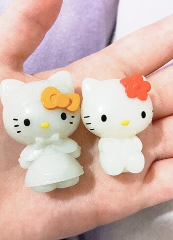 Hello Kitty 2 adet karanlıkta parlayanlardan#hellokitty#alınn#lü